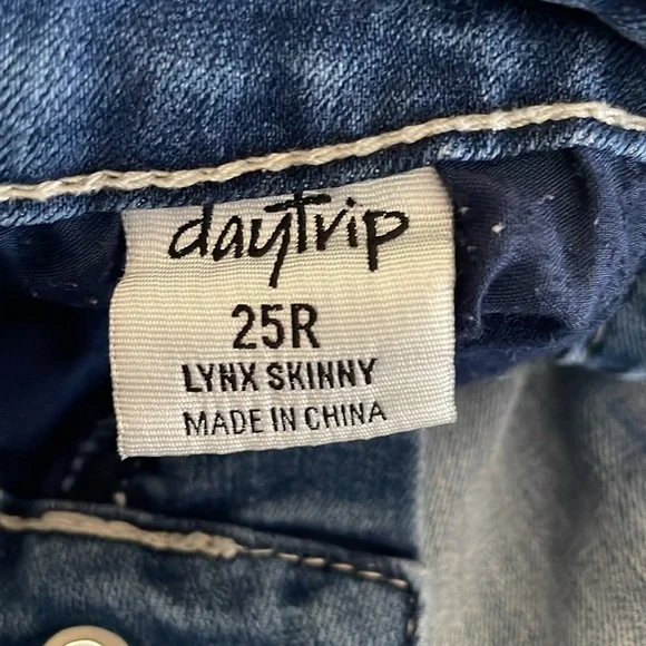 Day trip Lynx skinny jeans 25R from Buckle - Picture 6 of 12